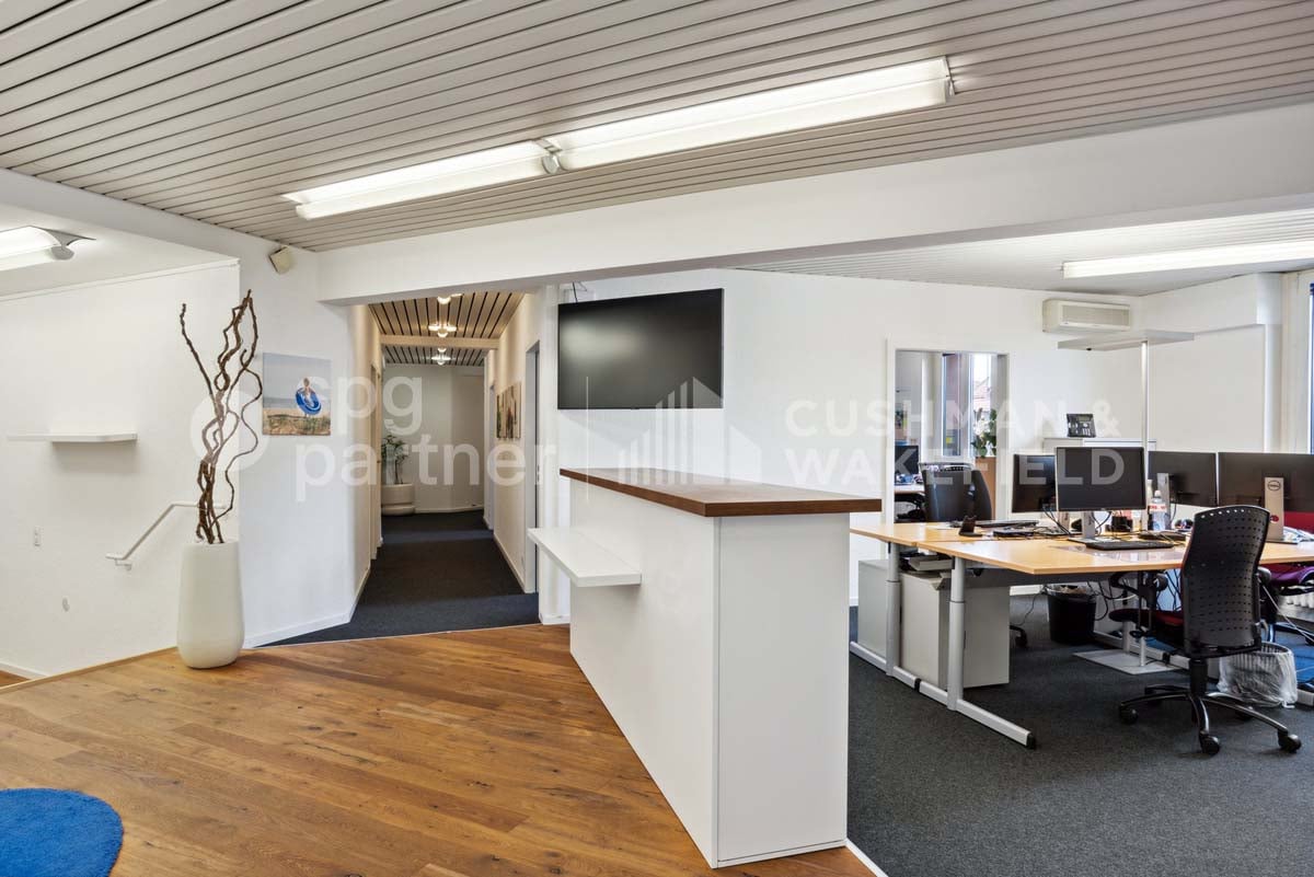 400m² office