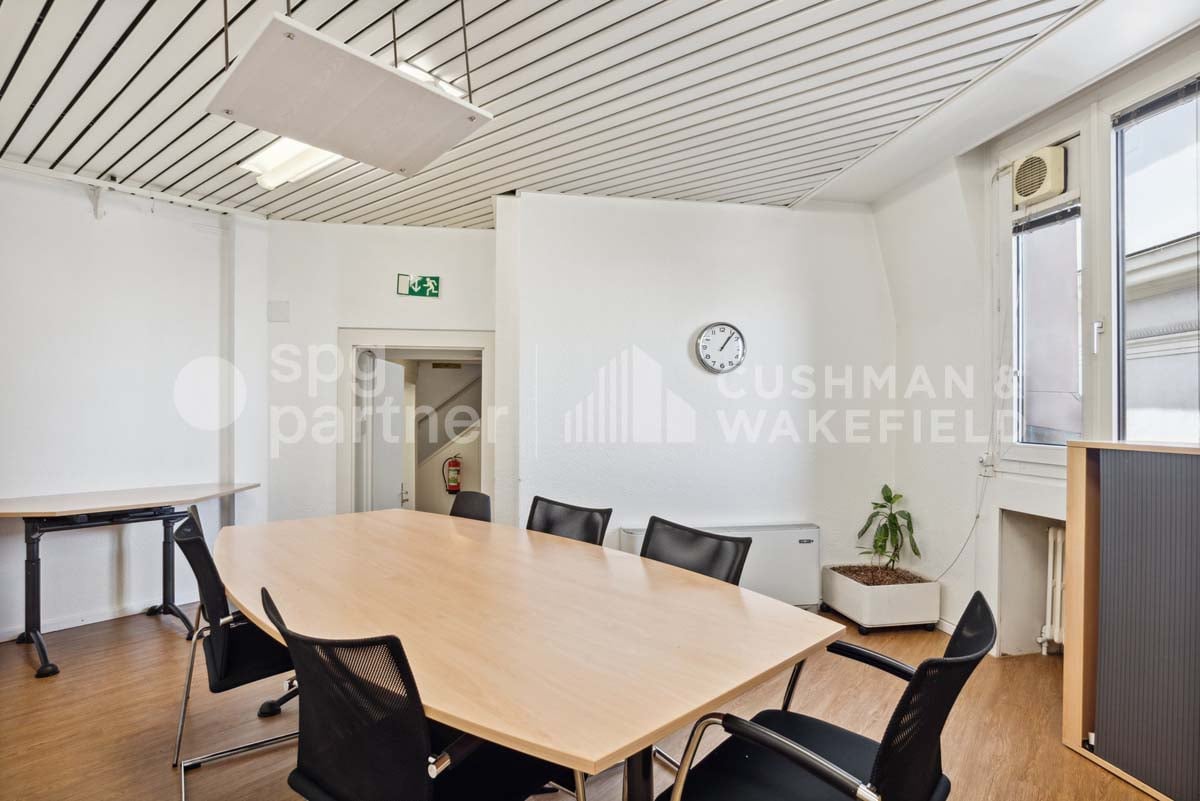 400m² office