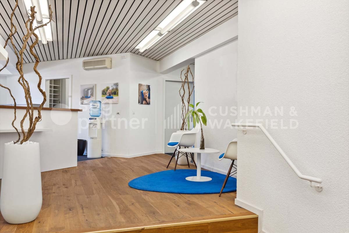 400m² office