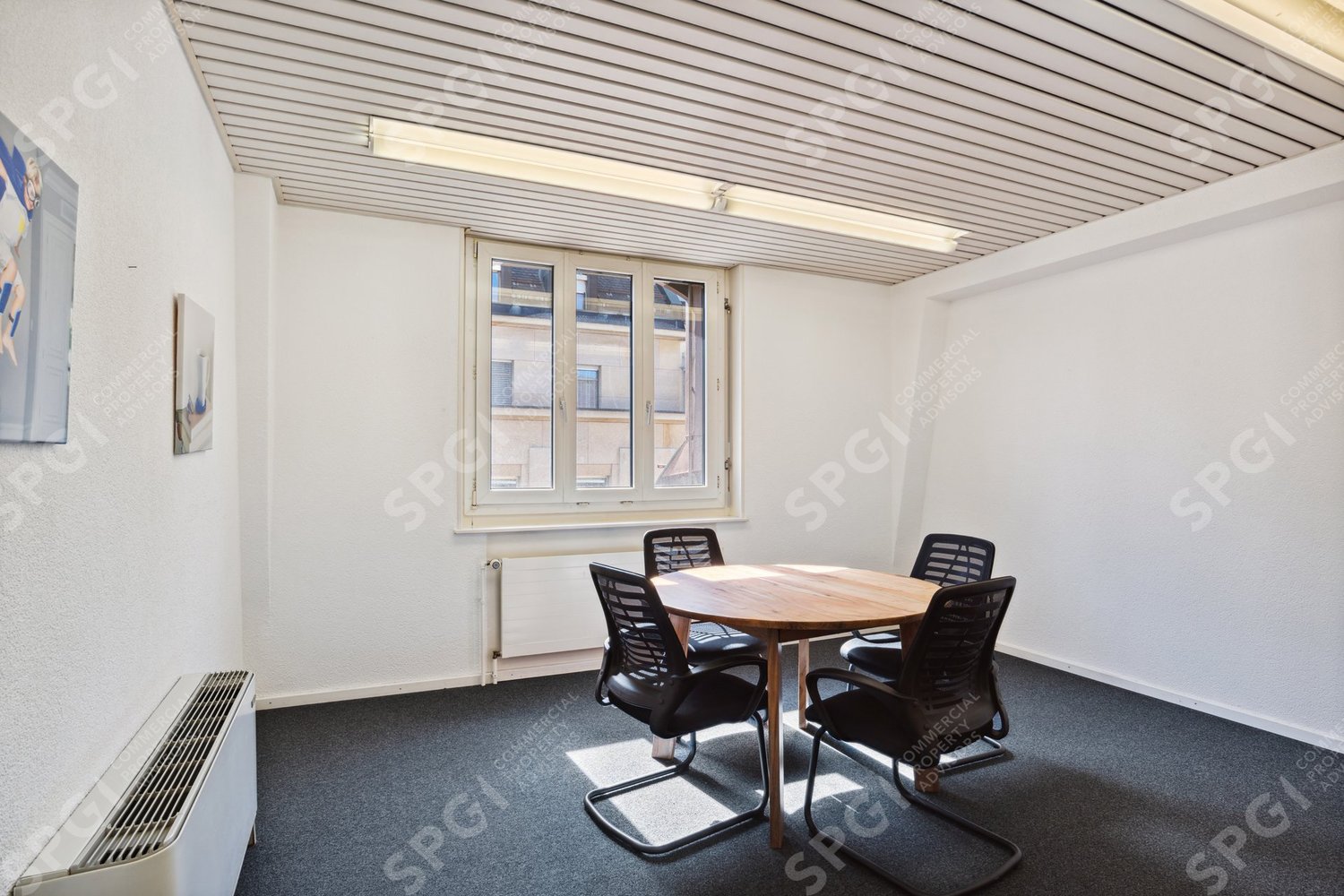 400m² office