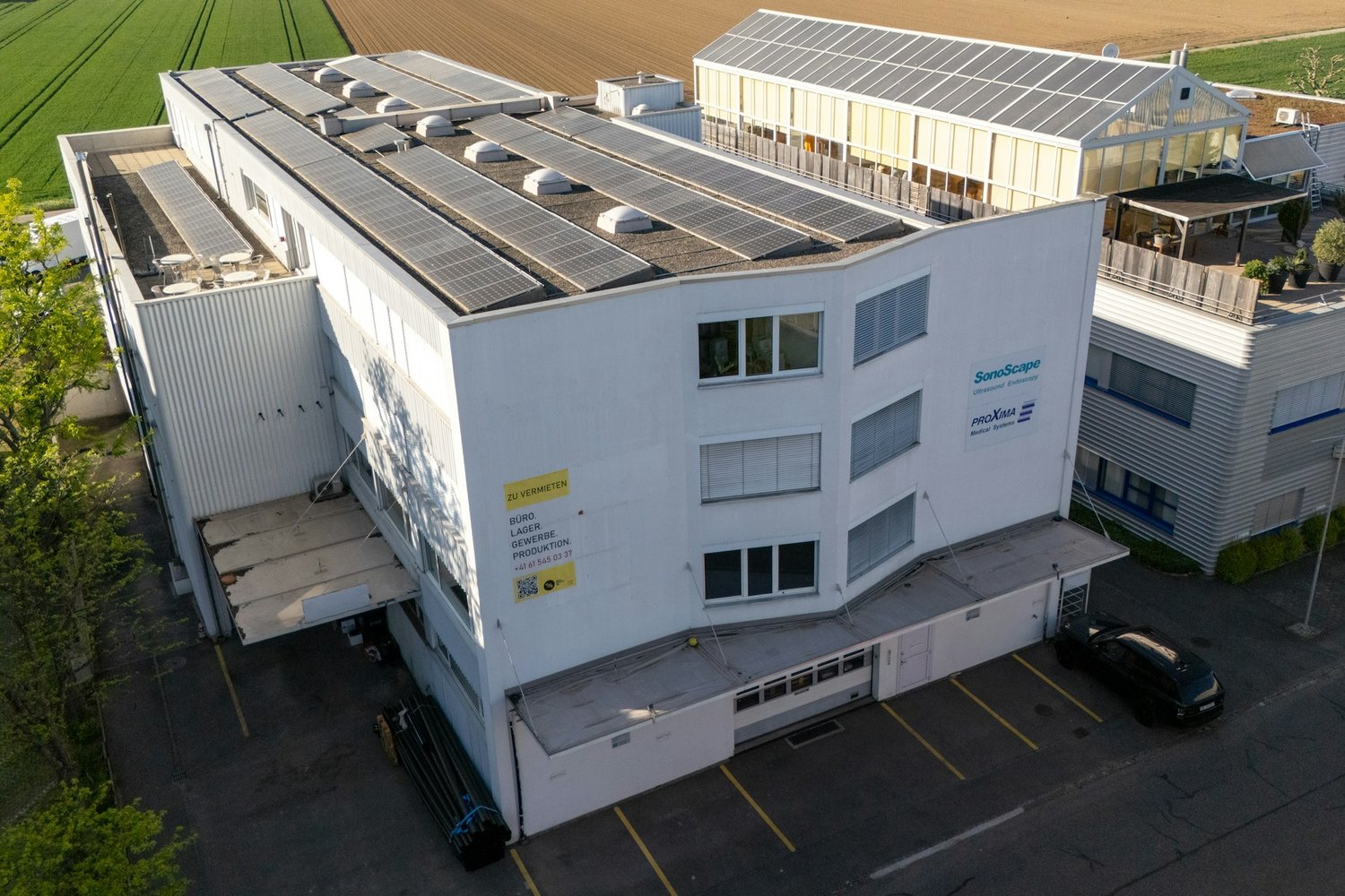 380m² commercial, photo 2 of 10