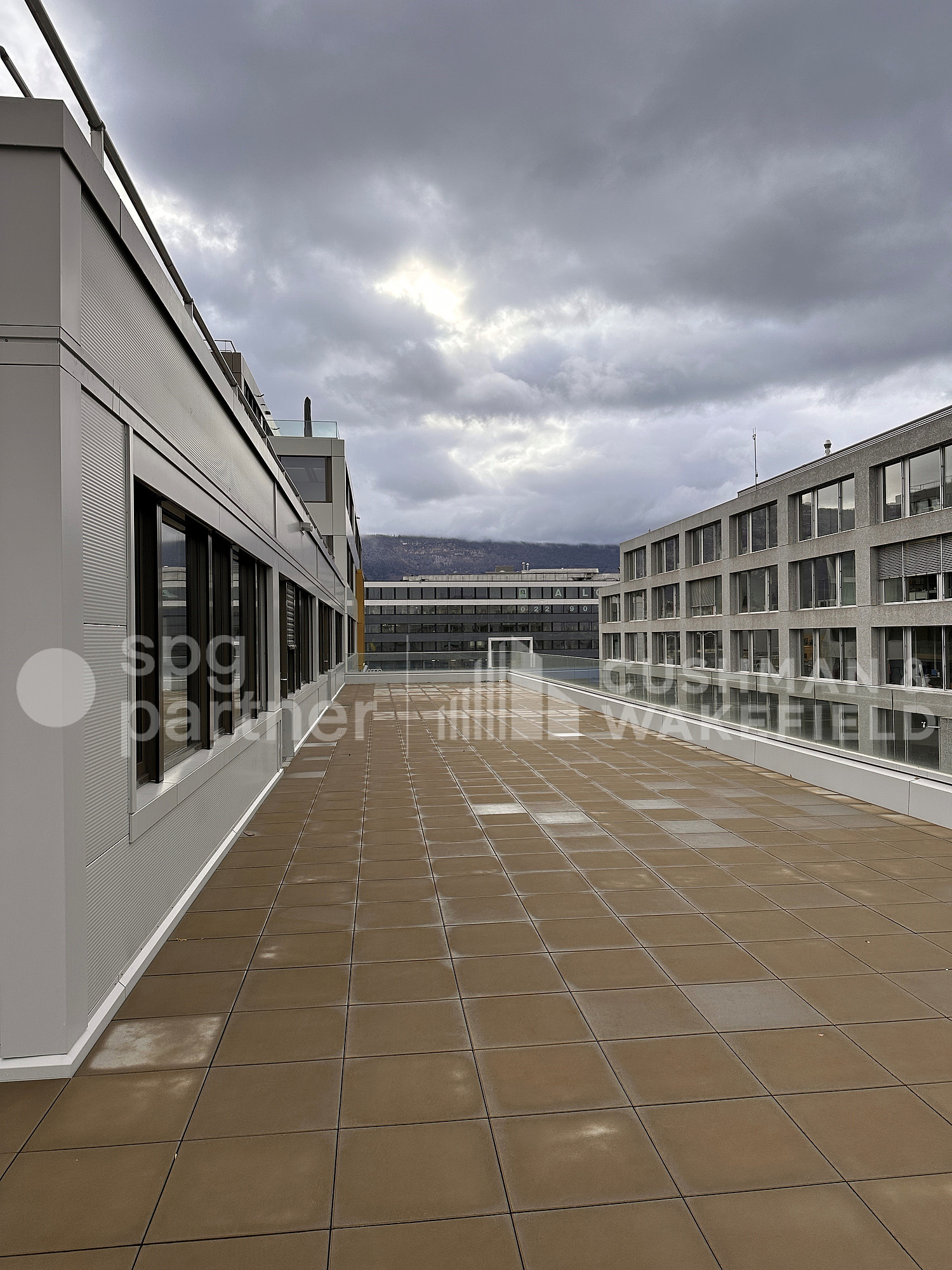 1145m² commercial, photo 4 of 5