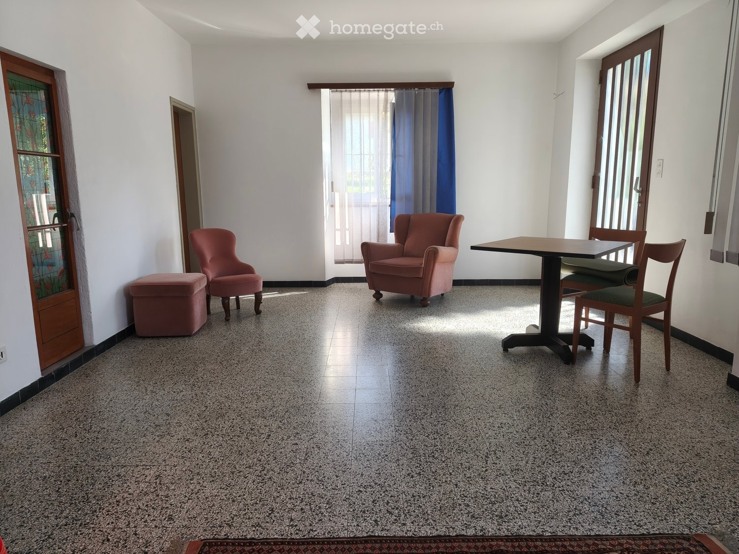 1 room apartment, photo 1 of 2