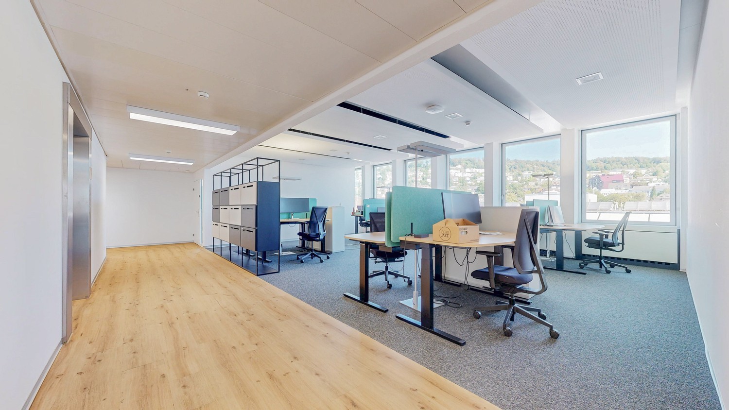 1070m² office, photo 6 of 10