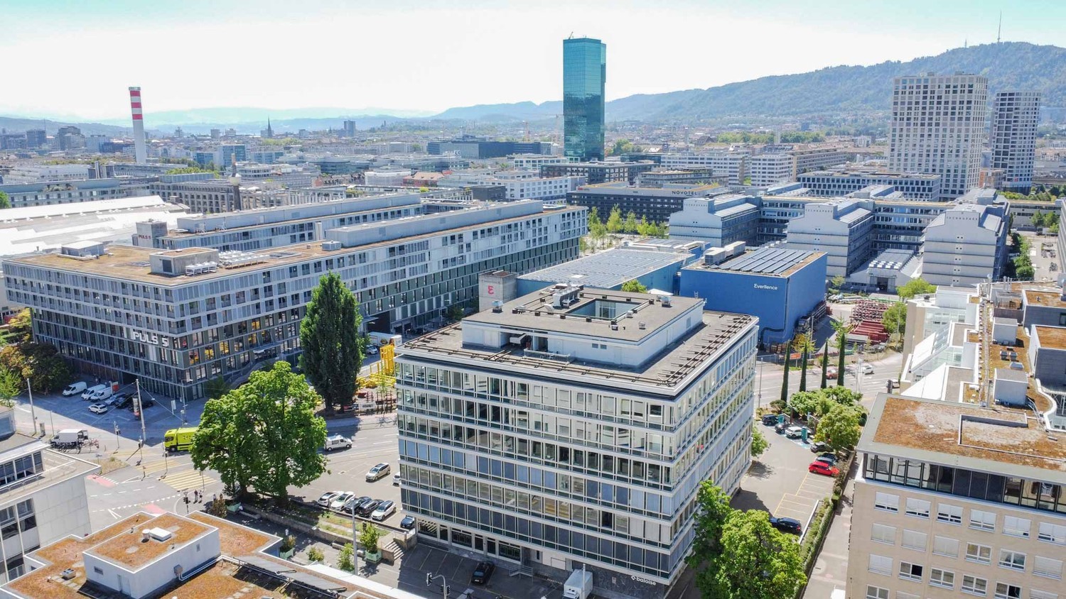 1070m² office, photo 1 of 10