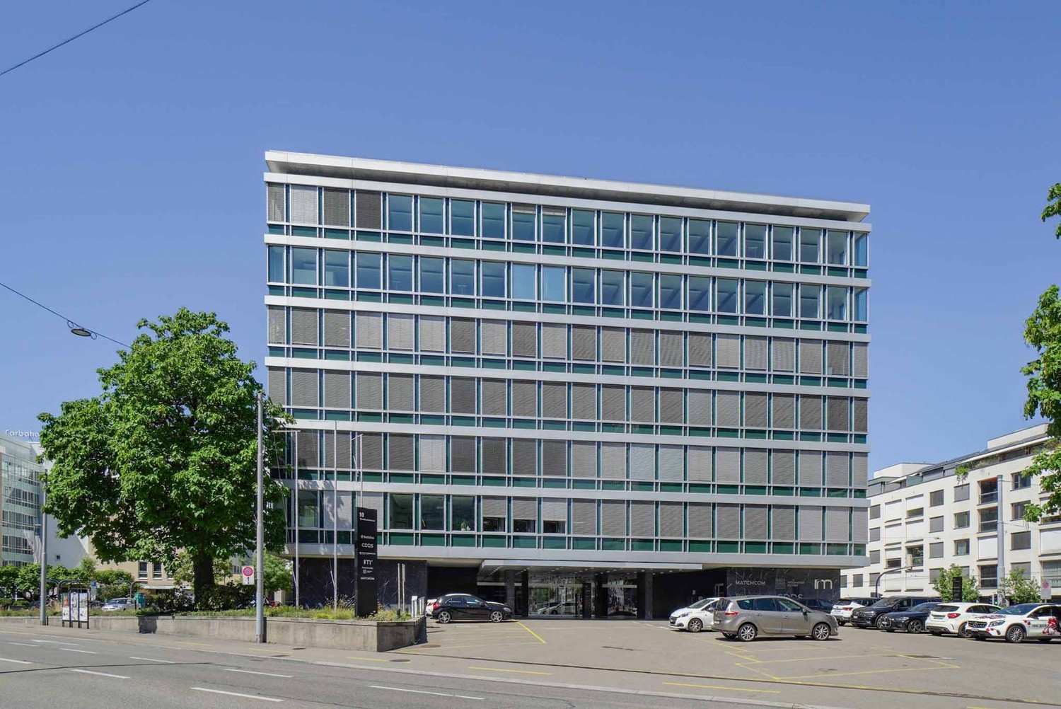 1070m² office, photo 3 of 10