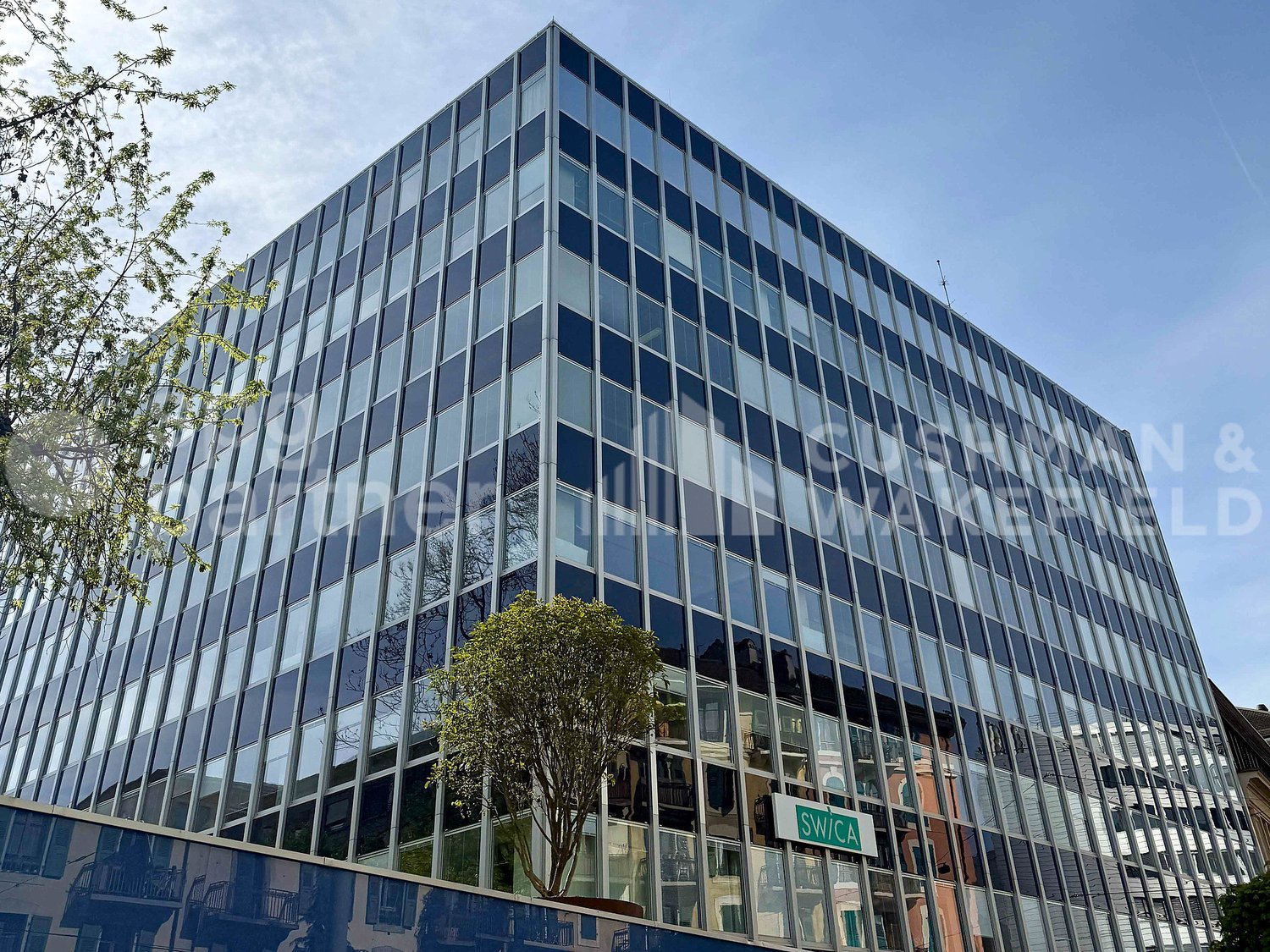 198m² office, photo 1 of 10