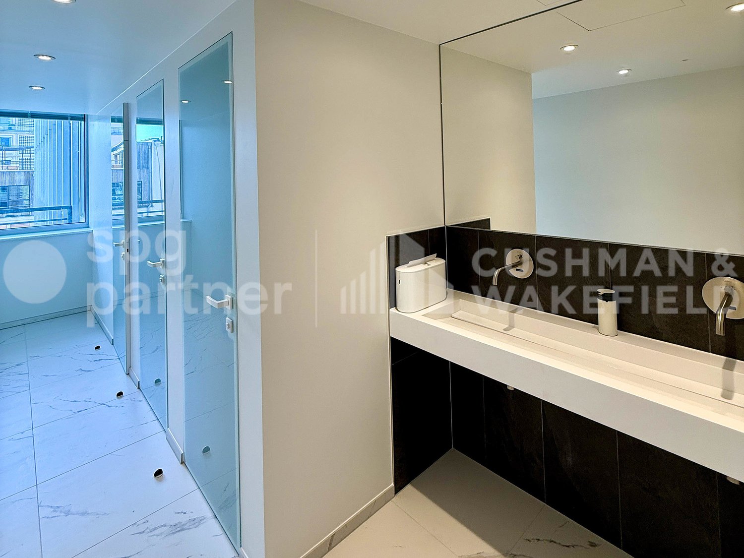 198m² office, photo 7 of 10