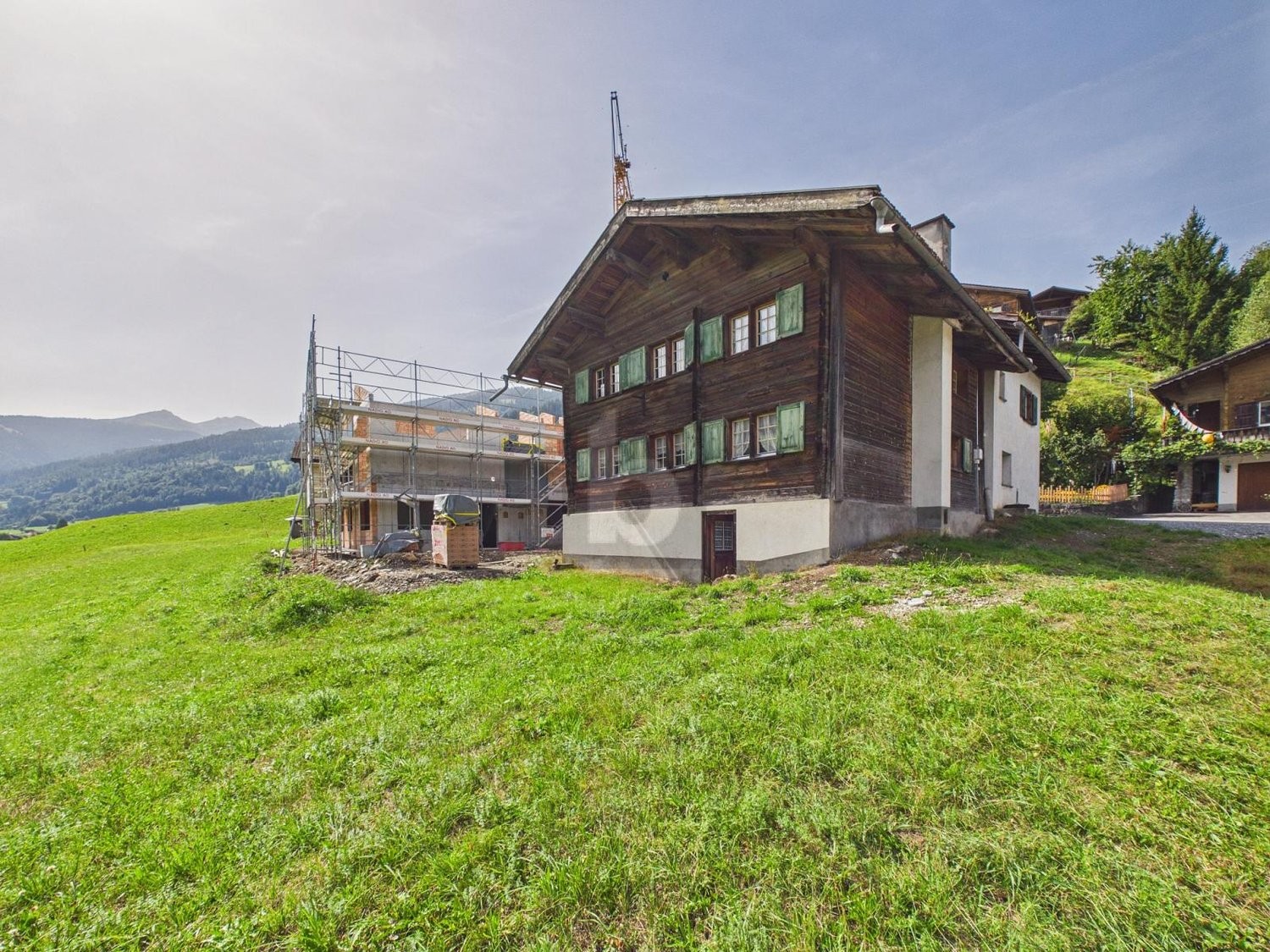 8 ½ rooms chalet, photo 2 of 4