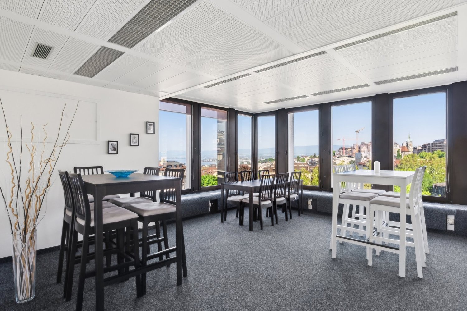 690m² office, photo 8 of 10