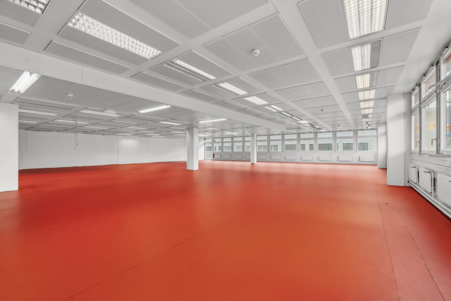 364m² office, photo 3 of 10