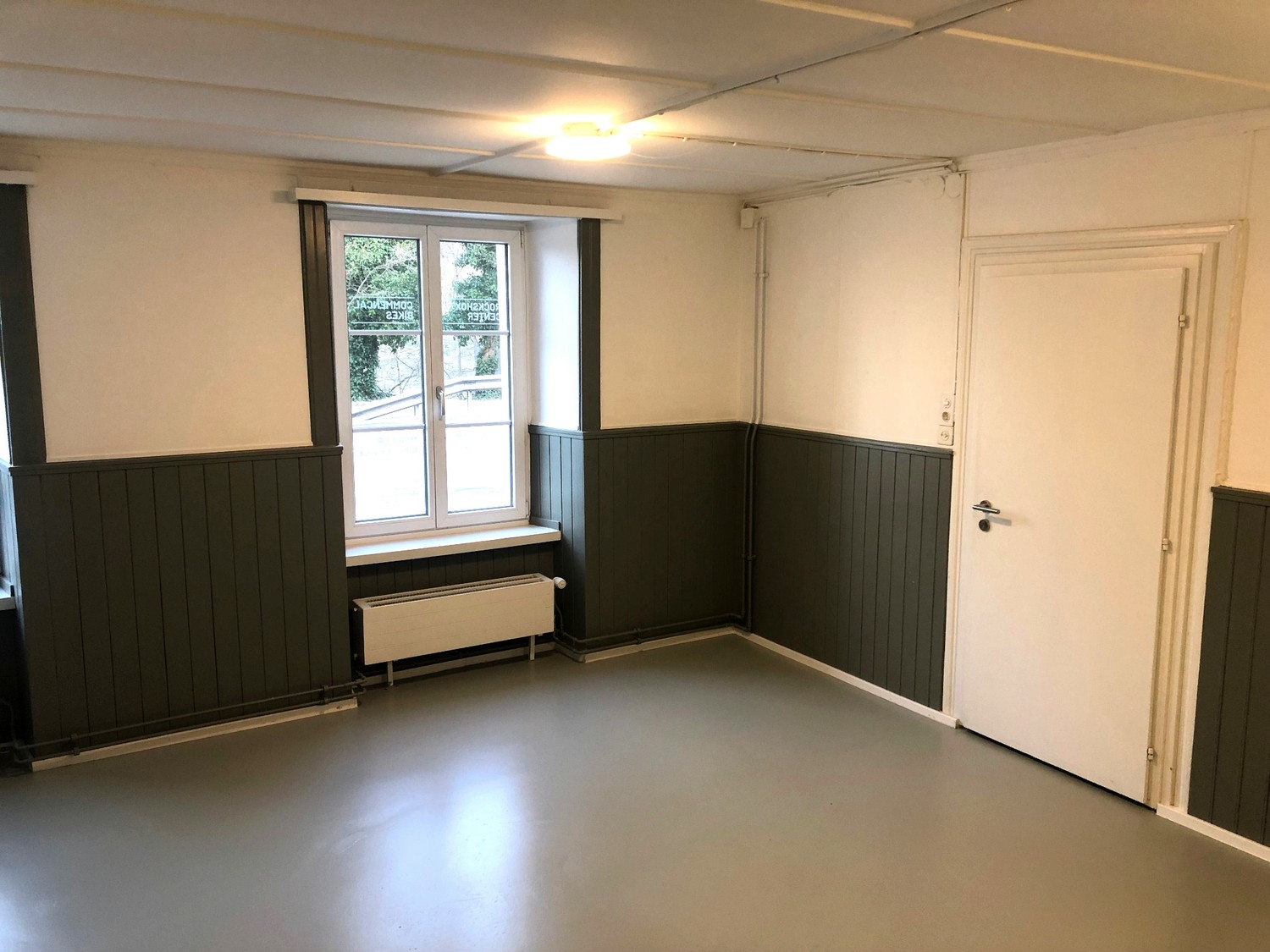 25m² commercial