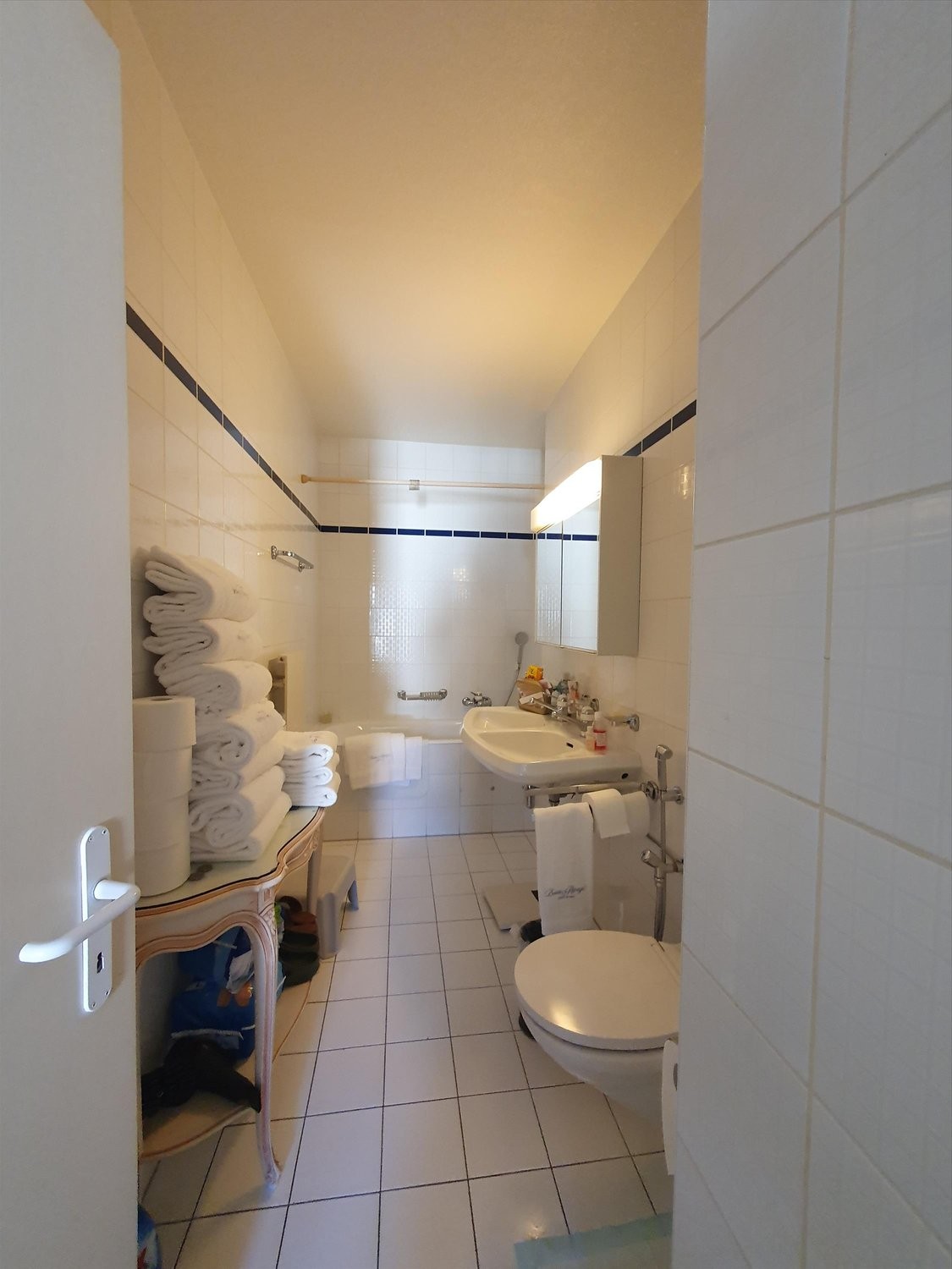 5 rooms apartment