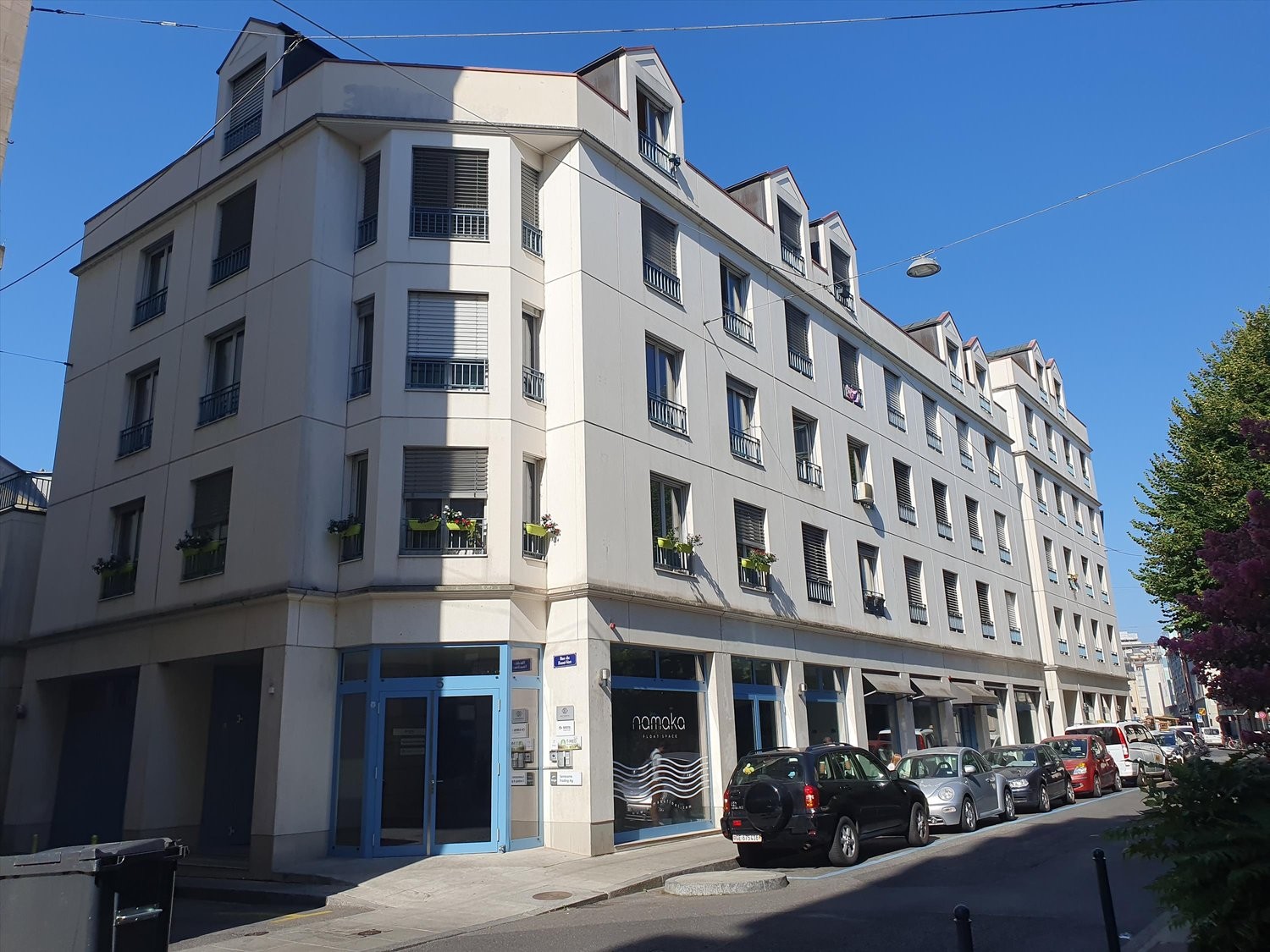 5 rooms apartment
