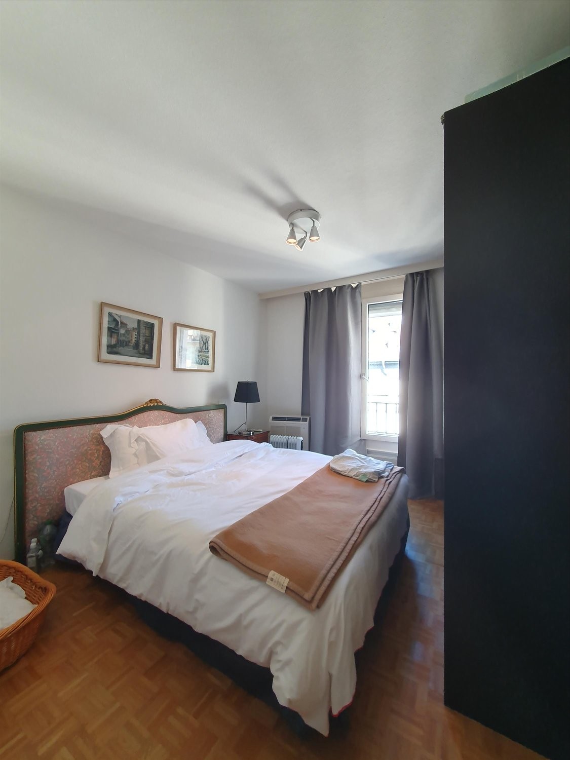 5 rooms apartment