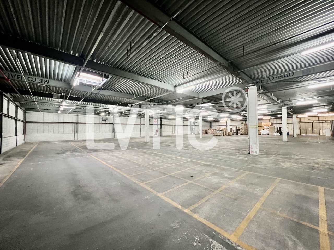 2200m² storage room, photo 1 of 7