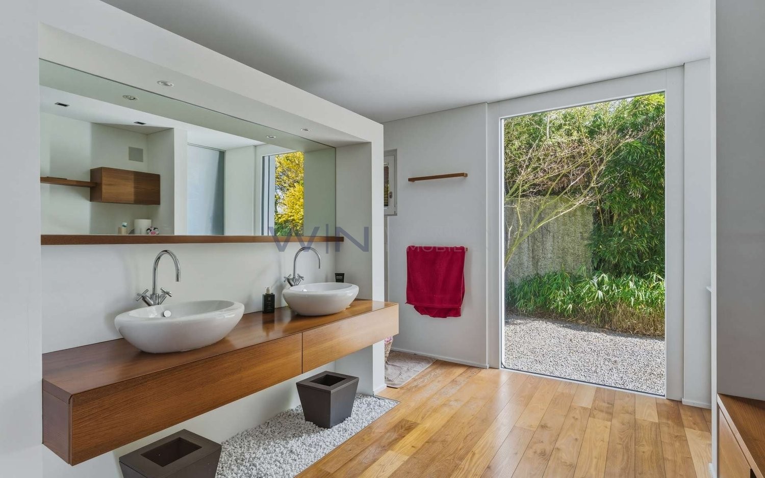 8 rooms villa, photo 8 of 10