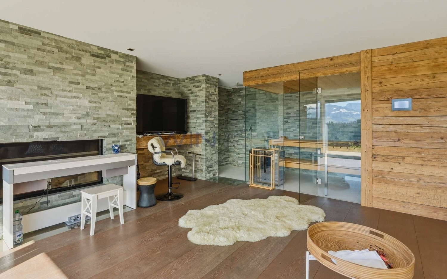 8 rooms villa, photo 7 of 10