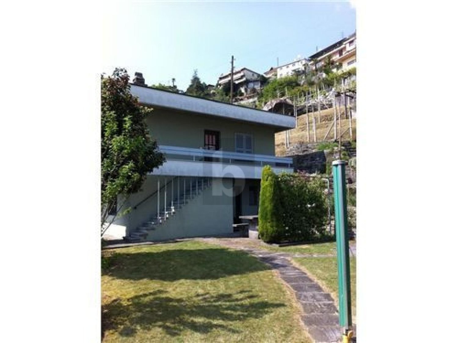 7 ½ rooms multi family house, photo 1 of 2