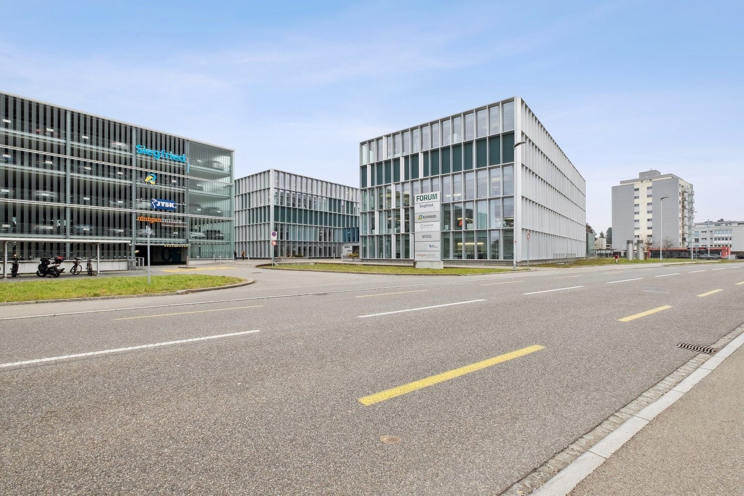 917m² office