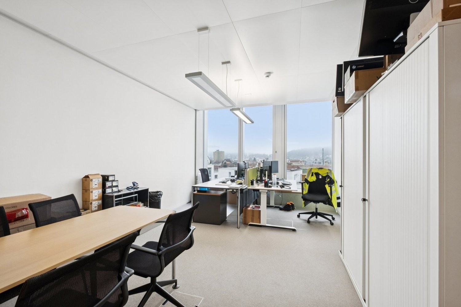 917m² office
