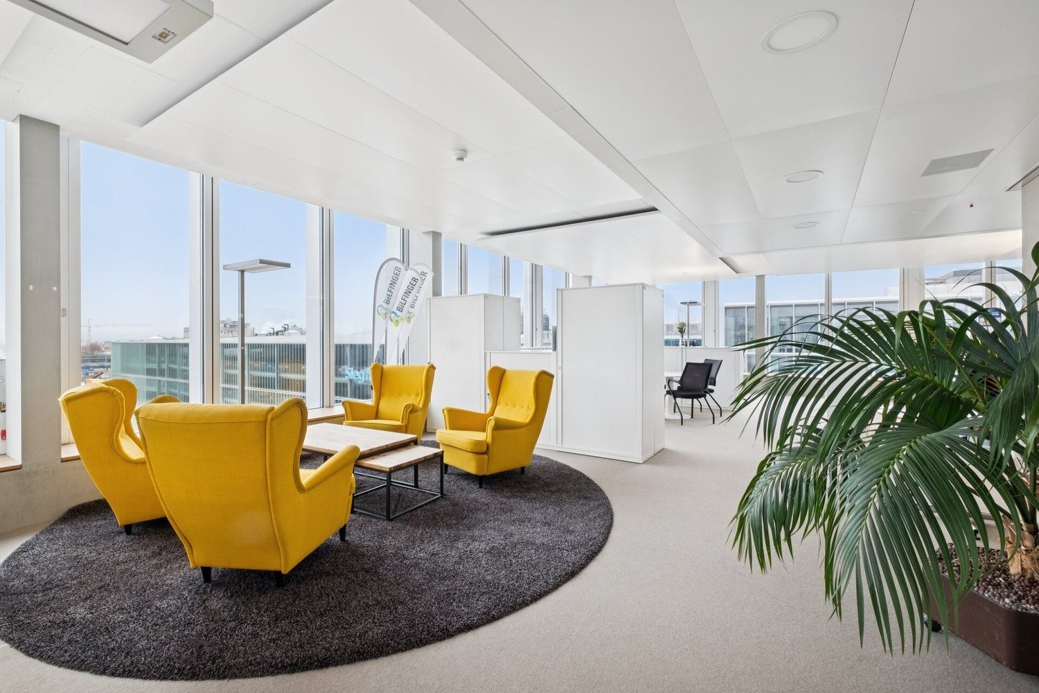 917m² office