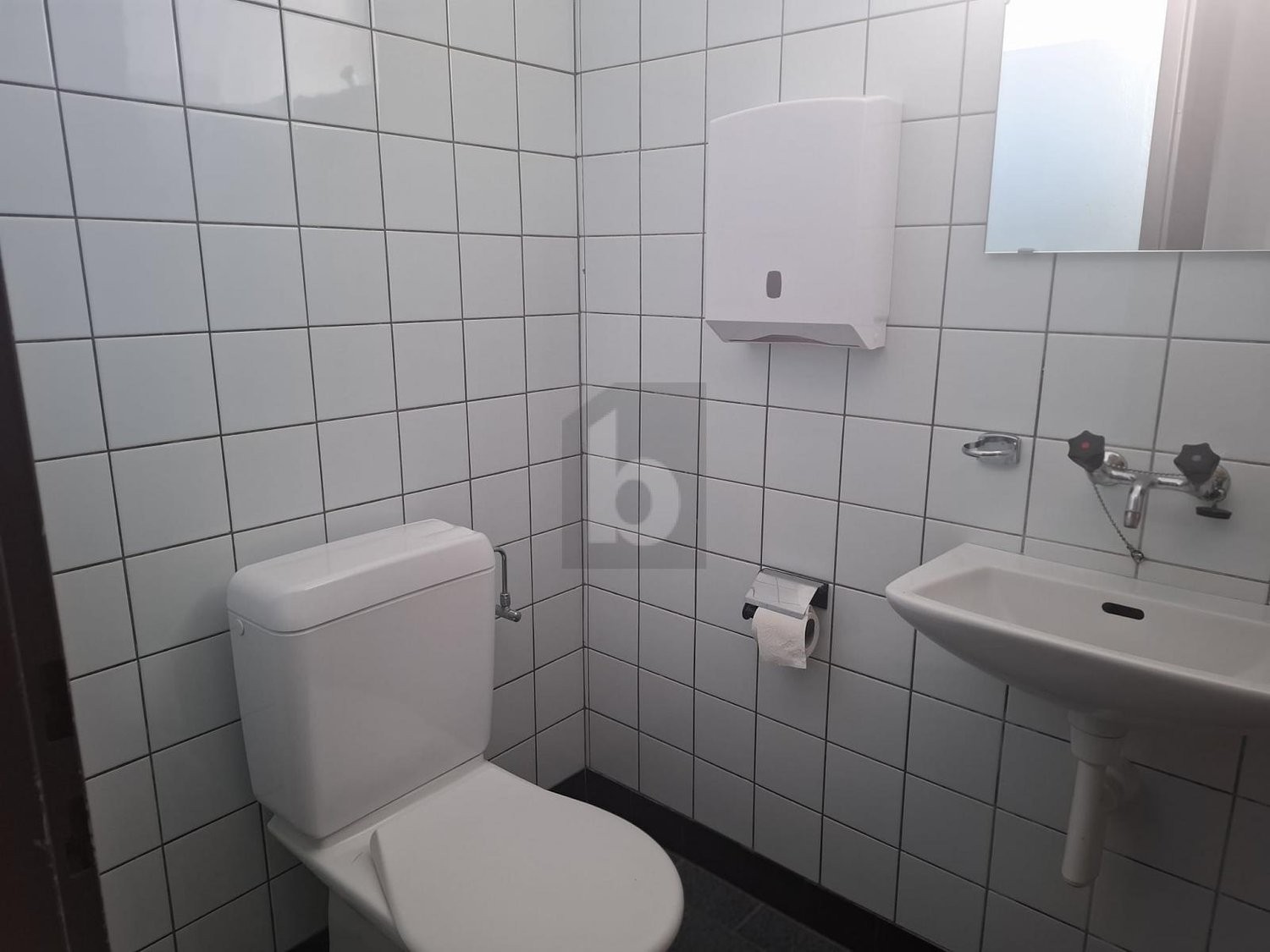 130m² office, photo 3 of 4