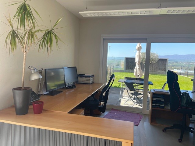 Office, photo 2 of 9