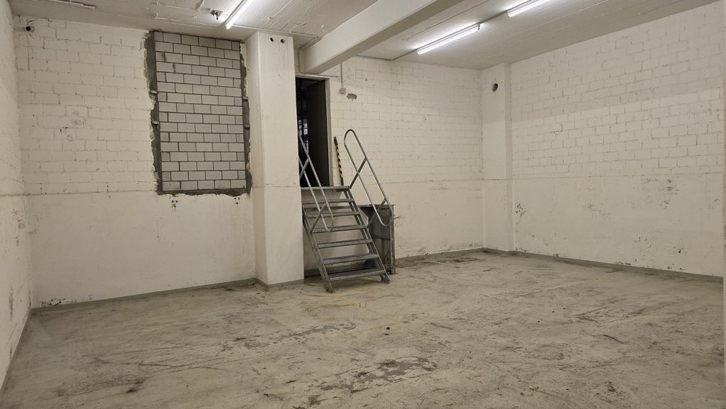 73m² storage room, photo 3 of 3