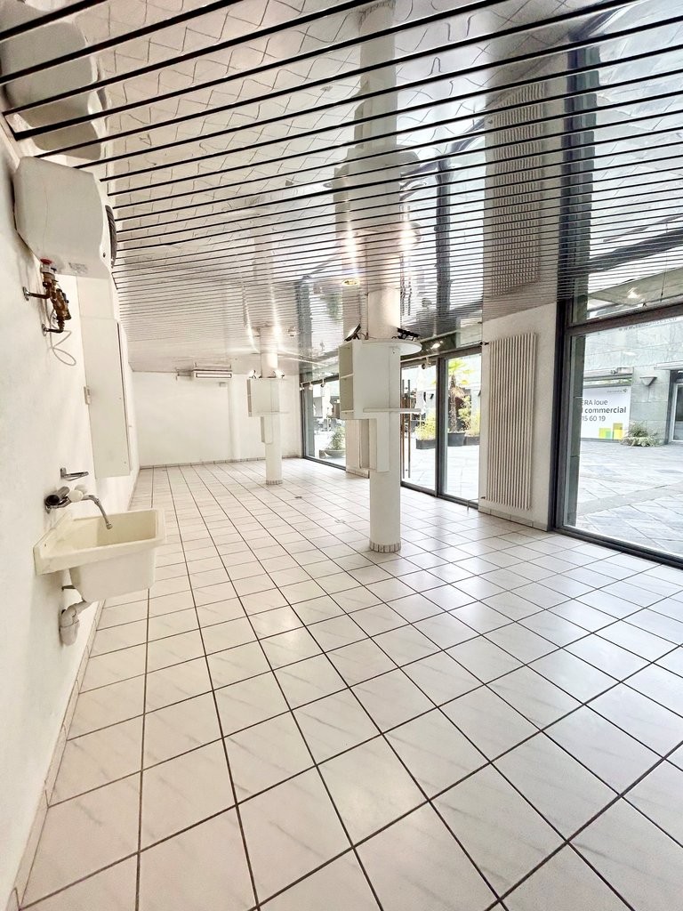50m² shop, photo 3 of 5