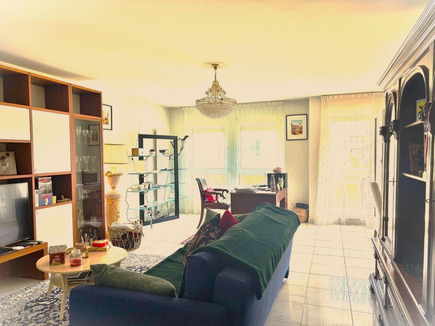 5 rooms furnished flat