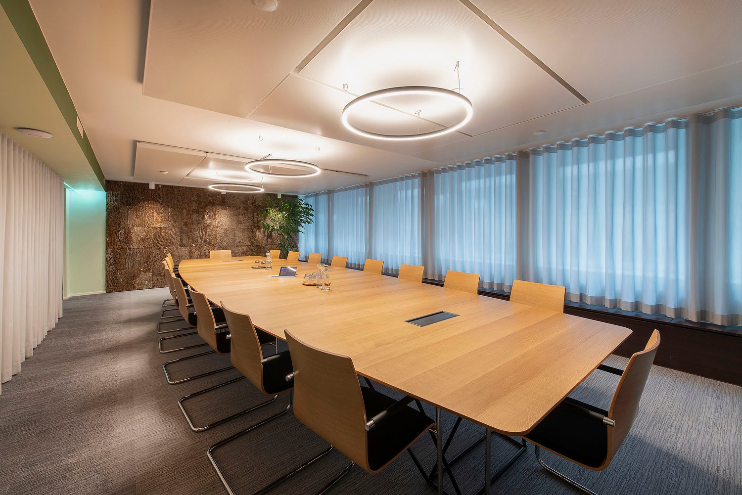 710m² office, photo 7 of 10