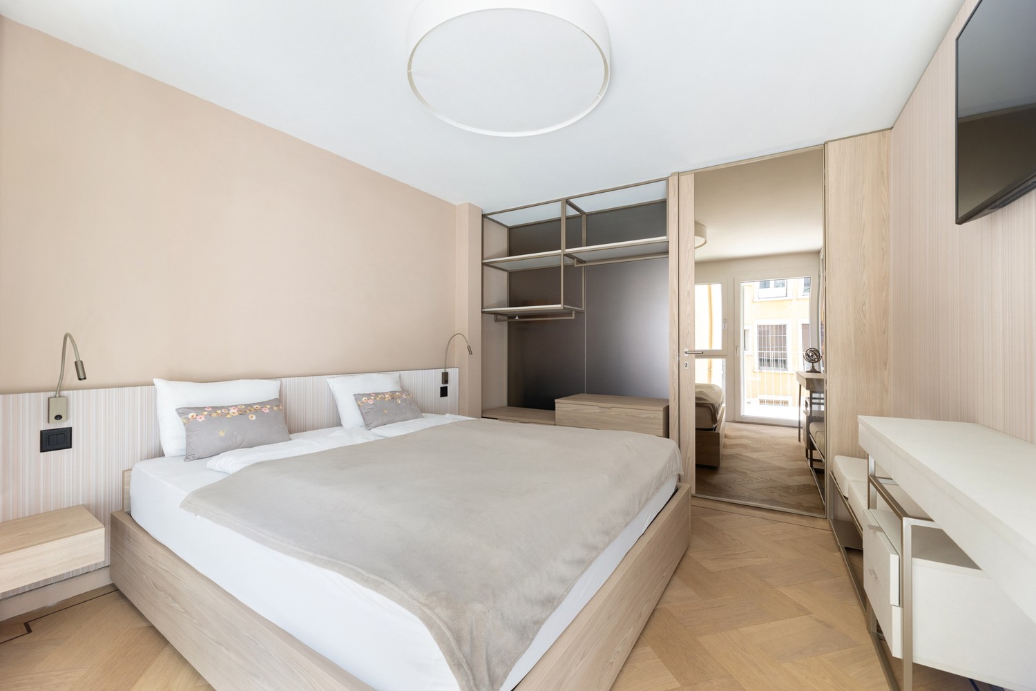 Möblierte 2 ½-Zimmer-Wohnung, Foto 3 von 6
