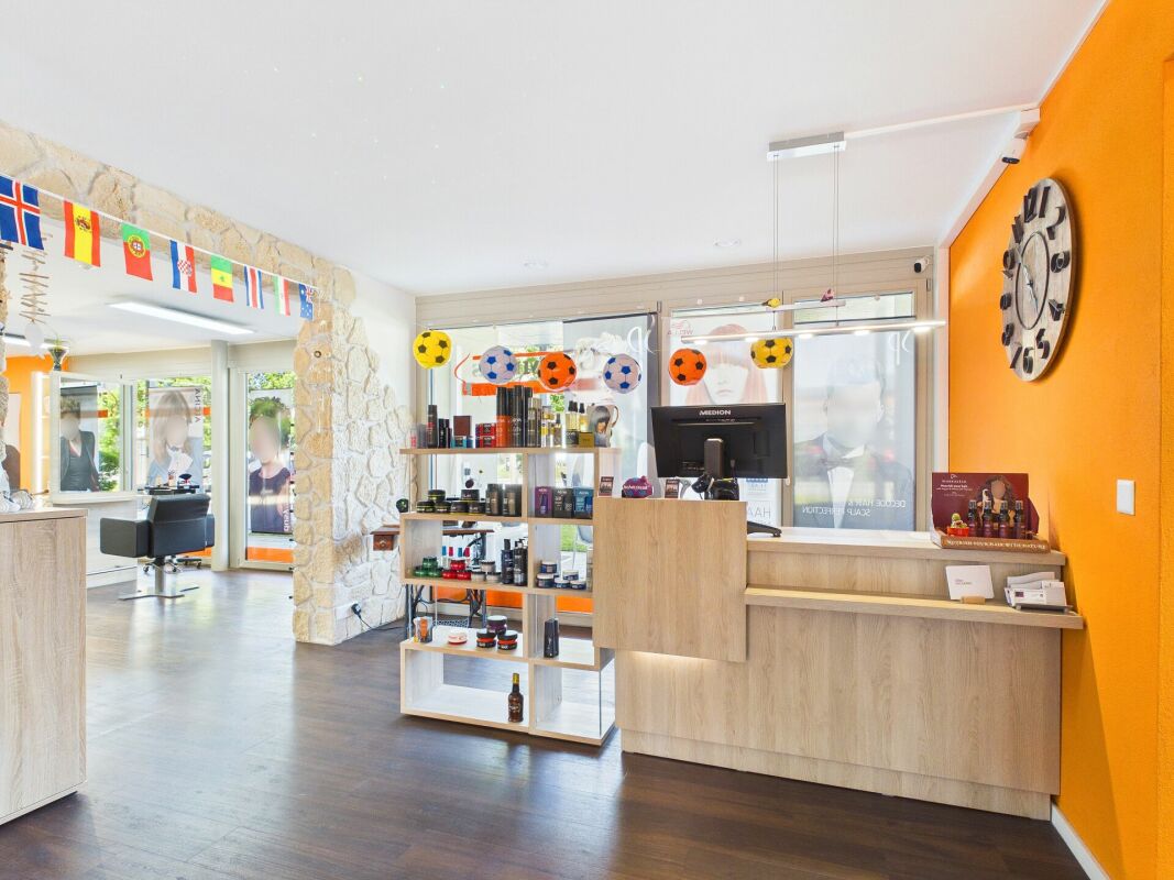 Hairdresser, photo 4 of 10