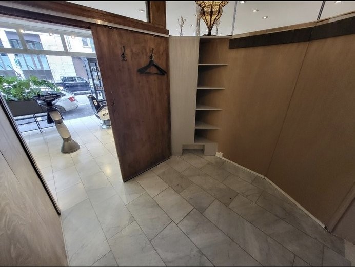6m² commercial, photo 1 of 8