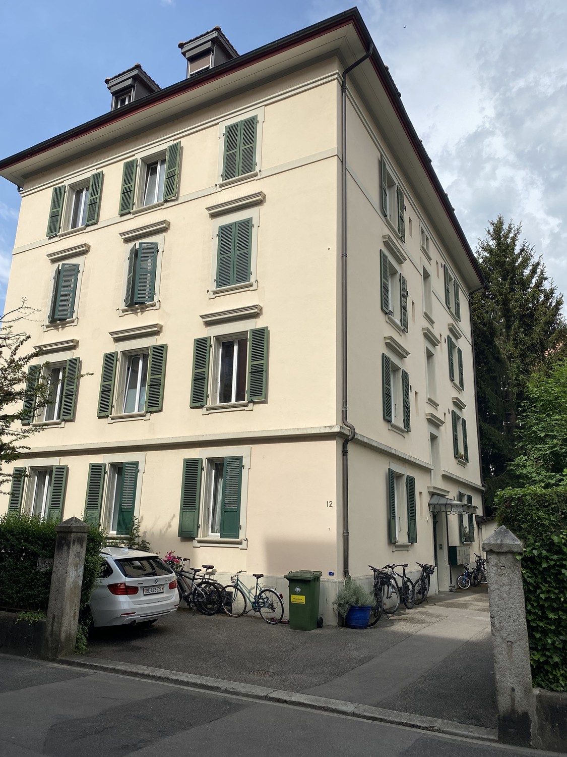 Apartment, photo 1 of 10