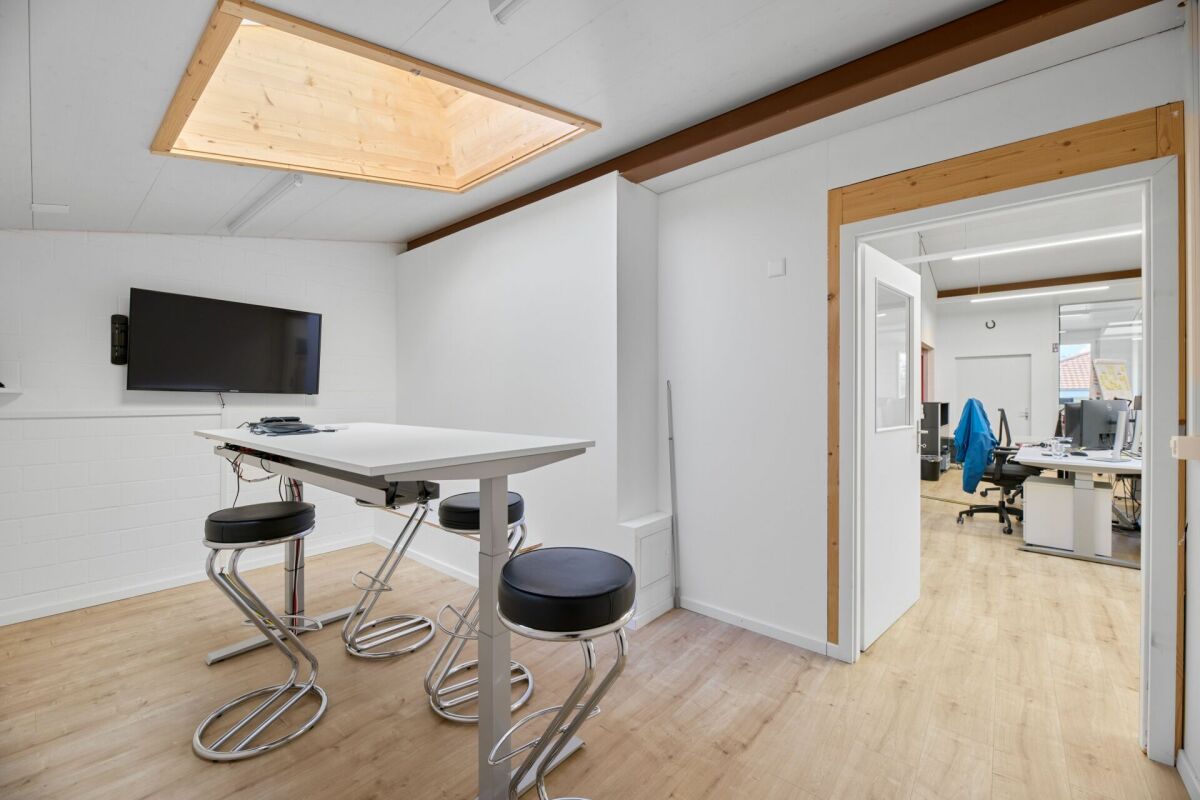 160m² office, photo 5 of 10