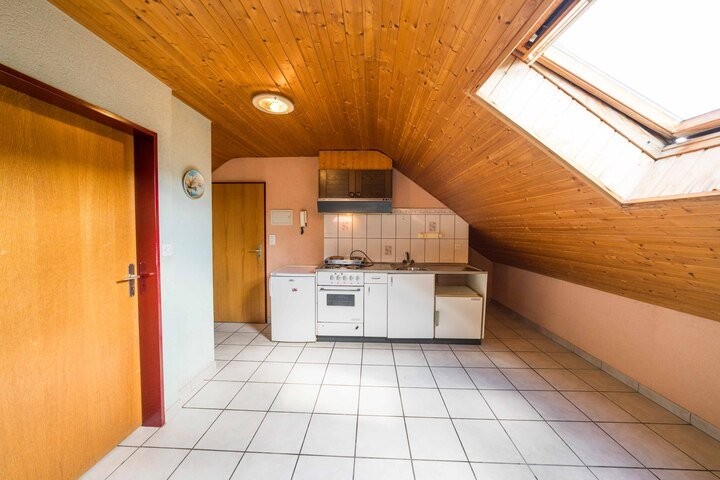 Multi family house, photo 6 of 8