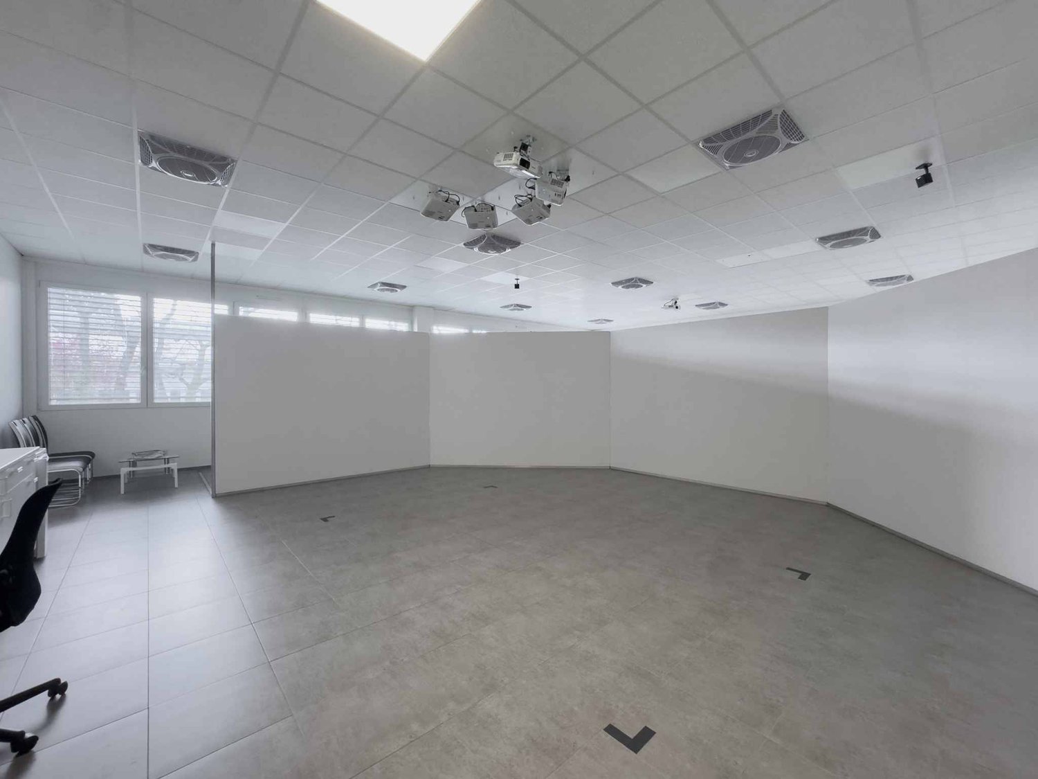 125m² office, photo 3 of 8