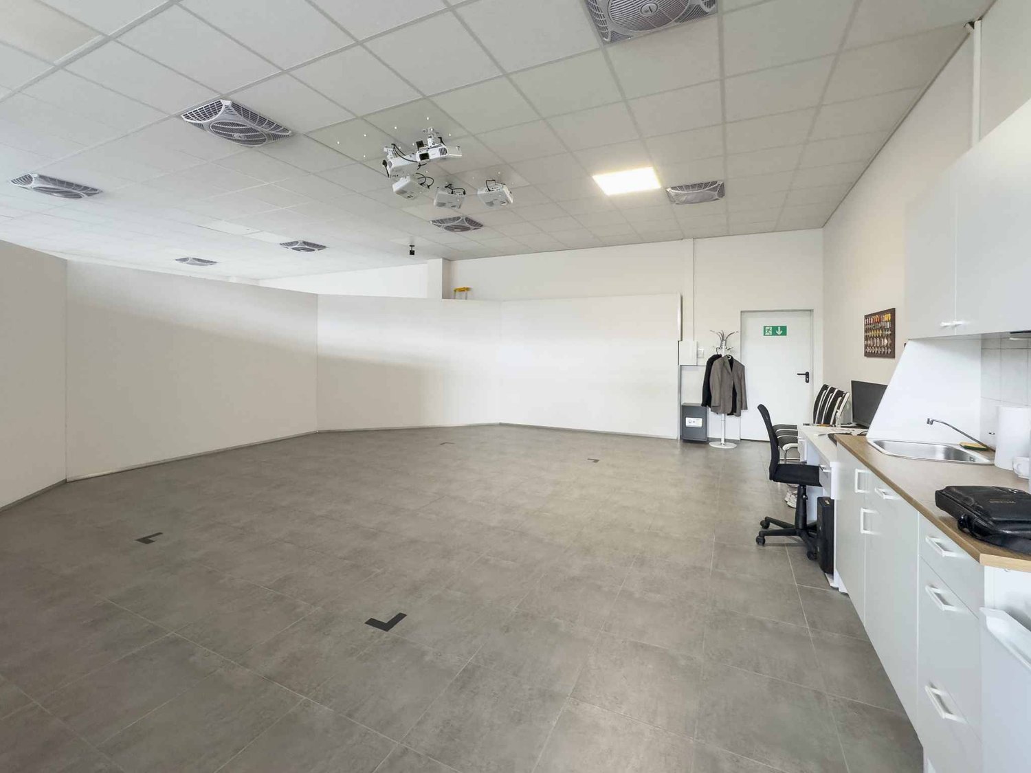 125m² office, photo 4 of 8