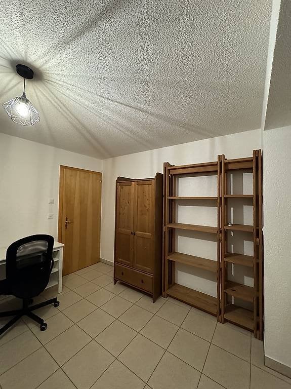1 room single room