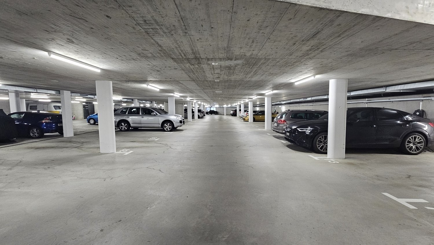 Underground slot, photo 1 of 2