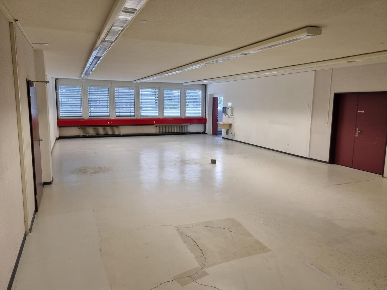 480m² industrial object, photo 7 of 8