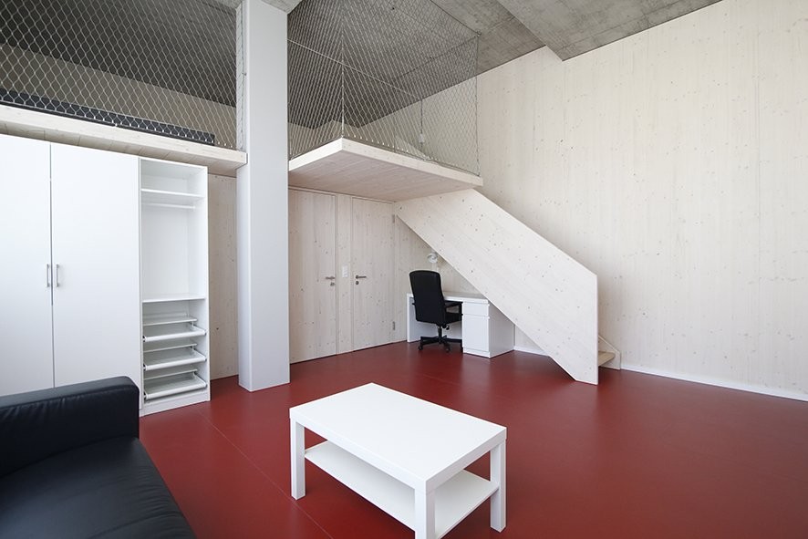 1 room studio, photo 2 of 7