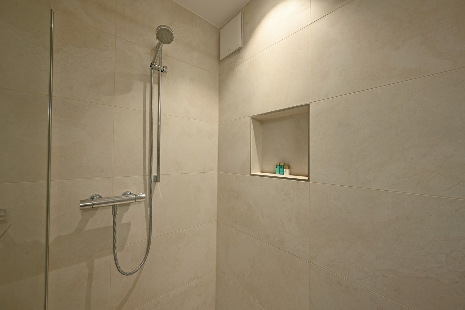 Maison individuelle de 7 ½ pièces, photo 3 sur 8