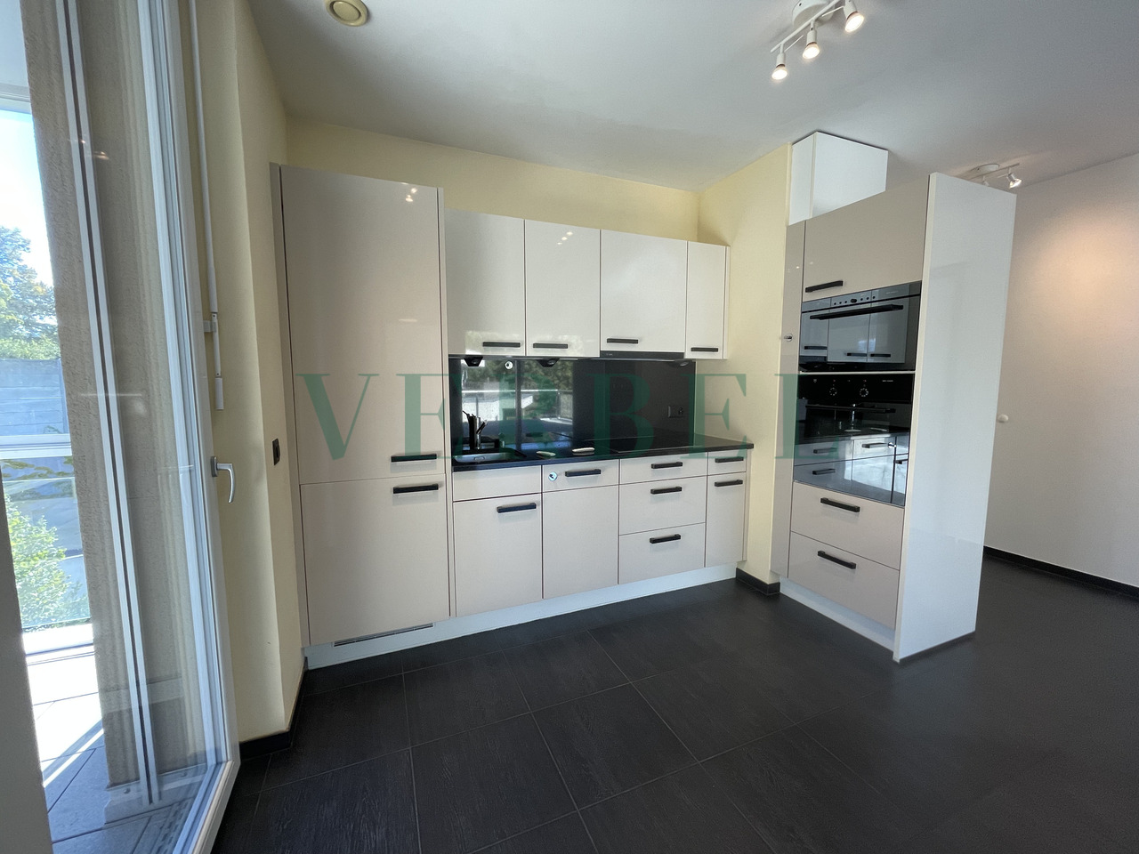 2 ½ room penthouse, photo 1 of 10