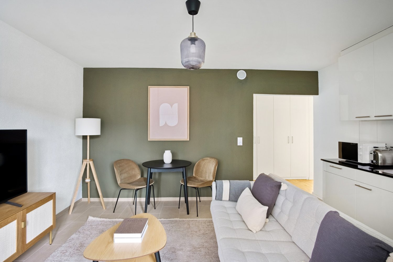 2 ½ rooms furnished flat