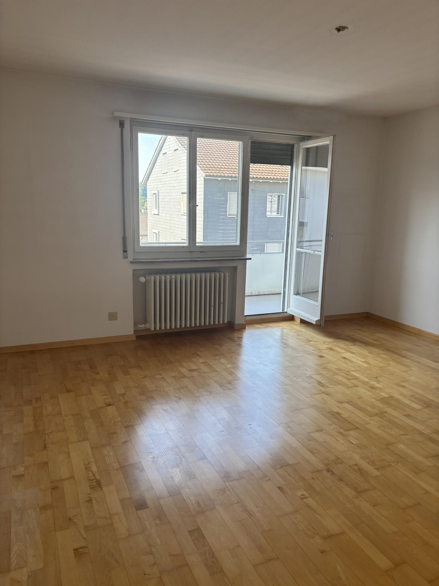 4 rooms apartment, photo 2 of 8