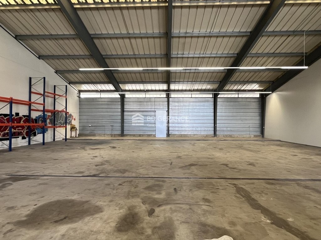500m² storage room, photo 1 of 4