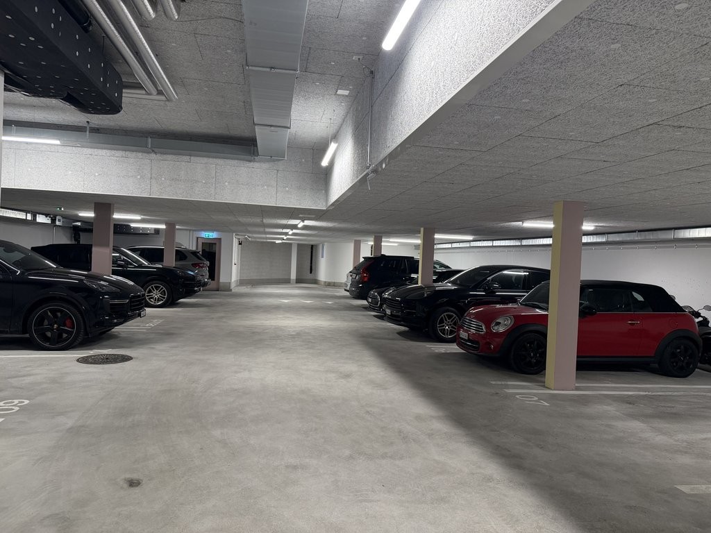 Underground slot, photo 2 of 2